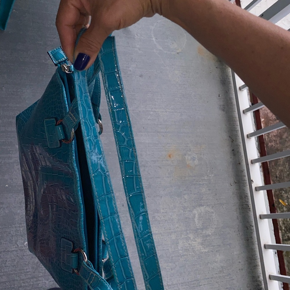Blue purse - Picture 3 of 9